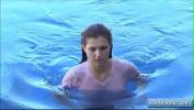 คลิปxxx Sexy teen Fiona wearing a wet t shirt and playing with her perky nipples ร้อน