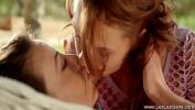 คลิปโป๊ฟรี Lesbians Love To Kiss