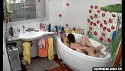 คริปโป๊ Lesbian Bath sex 3gp