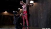 คริปโป๊ Shackled gagged slut in red stockings 2024