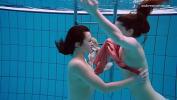 หนัง18 Hottest underwater babes lesbians