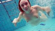 หนังเอ็ก Cute hairy pussy teenie in the swimming pool 2024 ร้อน