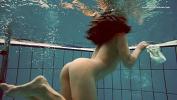 ดูหนังav Juicy ass brunette babe Alla Birtakik swimming ดีที่สุด ประเทศไทย