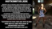 หนัง18 Hotkinkyjo fuck her ass with blude wine bottle and prolapse in abandoned factory ล่าสุด