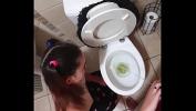 หนังเอ็ก Step daughter taking her daddy for a pee and give him a blowjob 2024 ล่าสุด