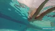 คลิปโป๊ออนไลน์ Sexy Candy swims and strips nude underwater 2024 ล่าสุด