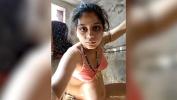 ดูหนังxxx Desi Bhabhi bathing and rubbing boobs ร้อน