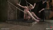 หนังโป๊ Blonde takes inverted hogtie suspension 2024