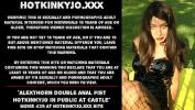 หนังโป๊ AlexThorn double anal fist Hotkinkyjo in public at Swiny Castle ฟรี