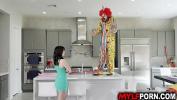 ดูหนังxxx Hot MILF Alana Cruise hires a clown for her birthday and got surprise when the horny clown gave her an awesome birthday sex period ร้อน 2024