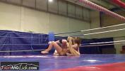 คลิปโป๊ Wrestling lesbian babes enjoy oral pleasing ฟรี