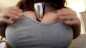 คลิปxxx Crushing a Red Bull can between my massive tits ล่าสุด