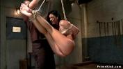 หนังเอ็ก Brunette is flogged in suspension 3gp