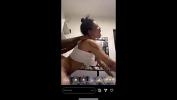 คริปโป๊ Mami Jordan singando en un Live en Instagram period Mp4