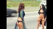 คลิปโป๊ Duas Gatas Mostrando Tudo numa Rodovia muito Movimentada 3gp ล่าสุด