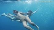 คลิปโป๊ออนไลน์ 2 Hot Girls naked in the sea swimming ดีที่สุด ประเทศไทย