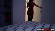 คลิปโป๊ออนไลน์ Stepmom comes back fom the bar to suck stepson ร้อน