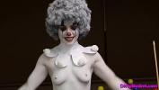 คริปโป๊ Sexy babe wears clown makeup and teases 3gp ฟรี