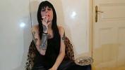 คลิปxxx Beth Kinky Sexy goth domina smoking pt2 HD 3gp ฟรี