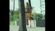 หนังav Gringa caminando en shorts por la calle ร้อน