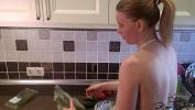 ดูหนังโป๊ Housewife Sensual Play Pussy during Cooking Dinner Amateur ร้อน