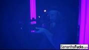 คลิปโป๊ออนไลน์ Samantha Saint gets off in this super hot black light solo ฟรี