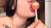 ดูหนังav Tattooed Babe Sucking Lollipop and Play Pussy Food Fetish Mp4