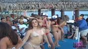 หนังเอ็ก Girls Go Wild amp Strip Off Bikinis On Spring Break ฟรี