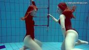 คลิปโป๊ฟรี Diana Zelenkina and Simonna sexy brunettes in the pool Mp4