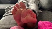 หนังโป๊ Jerk off to my smelly feet lpar JOI rpar Mp4