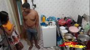 หนังxxx Uma pequena enteada fofa sendo fodida pelo padrasto na cozinha 2024 ร้อน