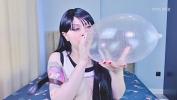 หนังโป๊ Pervert teen Tifa Lockhart loves to blow bubble gum comma condoms and balloons to get a huge orgasm Mp4