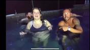 หนังเอ็ก Wife flashing boobs in the pool 3gp