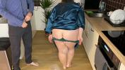 คลิปโป๊ Sexy Stepmother in law in a silk robe pees in the kitchen for her son in law 2024 ร้อน