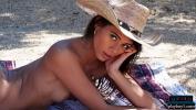 หนังเอ็ก Petite Asian teen Hannah Le gets naked on a relaxing ranch for Playboy ล่าสุด