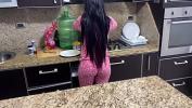 หนังav Deliciosa Hijastra Cocinando en Pijama y su Padrastro no Puede Resistir a su Gran Culo Provocativo ฟรี