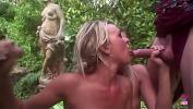 ดูหนังโป๊ Three horny blondes experience an intense orgasm in a spectacular outdoor orgy ร้อน 2024