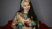 หนังโป๊ Tattooed comma kinky girl hangs the maximum number of clothespins on her big tits 2024