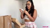 คลิปxxx Linda peruanita culona compra juguetito por internet y decide experimentar mientras sus padres no se encuentran en casa Kassandra Miller ร้อน