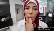 หนัง18 Fat Loser Watching Videos of His Young Hijab Wearing Wife Fucking Her Lover 2024