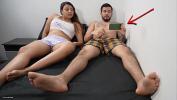 ดูหนังav Stepsister catches her stepbrother watching porn and this is what she does excl 3gp