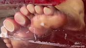 คลิปโป๊ฟรี Mistress apos s wet wrinkled soles are pressed against the glass in the bathtub ล่าสุด