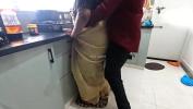 ดูหนังโป๊ Tamil maid got fucked in kitchen Mp4