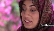 หนังเอ็ก Muslim Woman Introduces Herself To Every Black Man In Neighborhood vert HijabHaram ร้อน