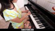 ดูหนังxxx Teaching My Stepdaughter To Play the Piano and my Dick Familycum ล่าสุด 2024