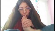 คริปโป๊ Chica nerd se chupa los pies para ti