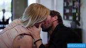 ดูหนังxxx Sexy blonde hot wife seduces her husband friend with her sexy lingerie Cherry Kiss comma Ryan Mclane ล่าสุด