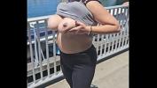 คริปโป๊ Twinflamee2222 Milf flashing her big tits in public 2024