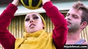 ดูหนังโป๊ Muslim girl in hijab cheats on husband with personal trainer