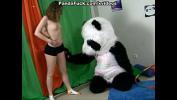 คริปโป๊ Titted brunette to have sex with huge toy panda Mp4 ล่าสุด